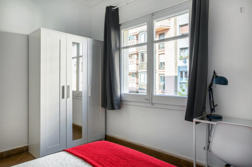 Enjoyable double bedroom in El Camp de l'Arpa del Clot - Gallery - 15