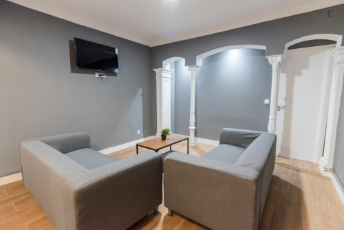 Great double bedroom not far from Universidad Pontificia Comillas - Gallery - 20