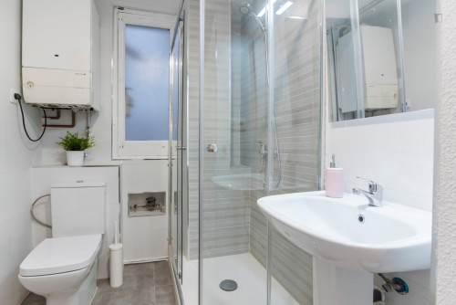 Great double bedroom not far from Universidad Pontificia Comillas - Gallery - 5