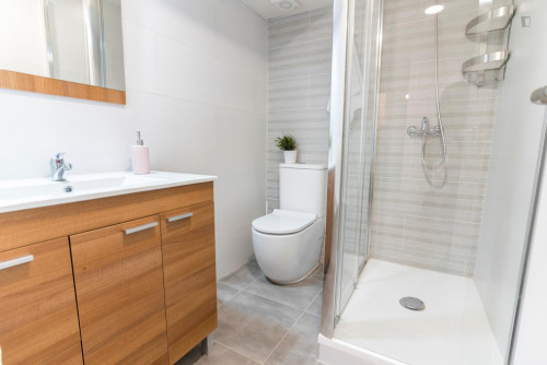 Great double bedroom not far from Universidad Pontificia Comillas - Gallery - 6