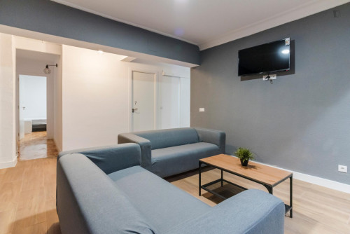 Great double bedroom not far from Universidad Pontificia Comillas - Gallery - 23