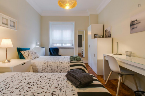 Charming Twin bedroom very well located at Avenida de Roma - Gallery - 2