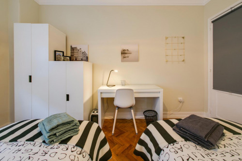 Charming Twin bedroom very well located at Avenida de Roma - Gallery - 3
