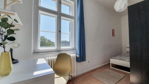 Charming Double Bedroom In A 5-Bedroom Apartment In Wilhelmstadt - 1