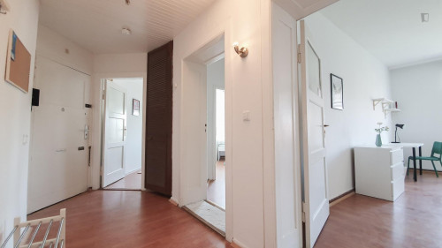 Nice single bedroom in a 4-bedroom apartment in Wilhelmstadt - Gallery - 12