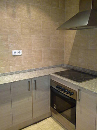 Comfortable one-bedroom apartment close to drassanes metro station