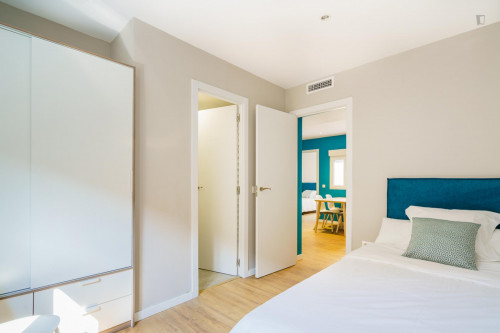 Single bedroom in 3-bedroom apartment - Gallery - 6