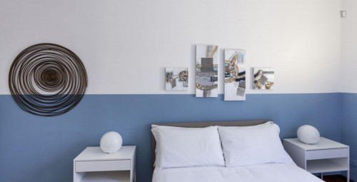 Wonderful 2-bedroom apartment near Milano Repubblica metro station  - Gallery -  1