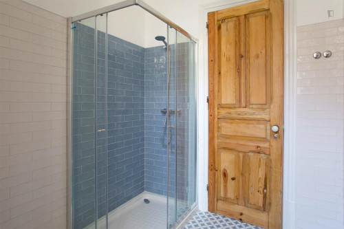 Pleasant double bedroom close to the Saldanha metro