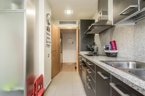 Modern double bedroom near UPC - Campus Diagonal Besòs - Gallery - 14
