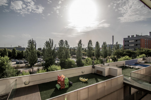 Modern double bedroom near UPC - Campus Diagonal Besòs - Gallery - 20