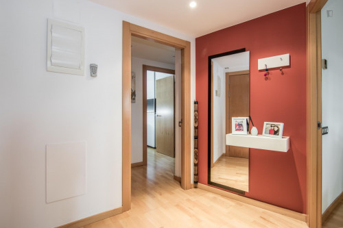 Modern double bedroom near UPC - Campus Diagonal Besòs - Gallery - 6