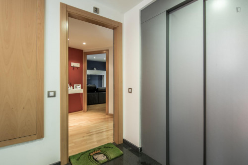 Modern double bedroom near UPC - Campus Diagonal Besòs - Gallery - 7
