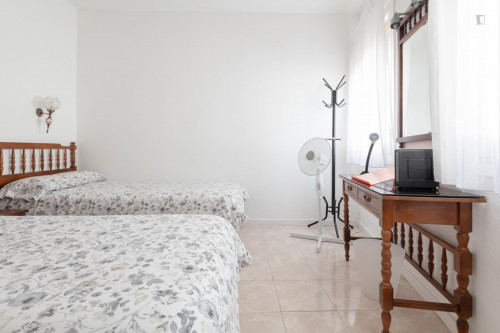 Practical 1-bedroom apartment in elegant Goya - Gallery - 11