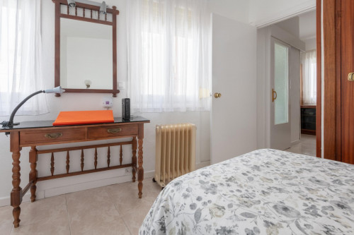 Practical 1-bedroom apartment in elegant Goya - Gallery - 12