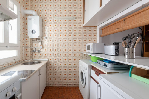 Practical 1-bedroom apartment in elegant Goya