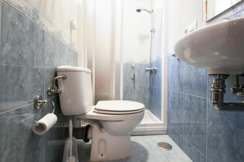 Practical 1-bedroom apartment in elegant Goya - Gallery - 8