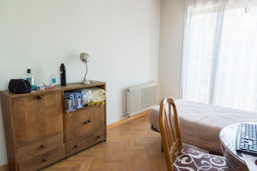 Single Bedroom In 4-Bedroom House - 2