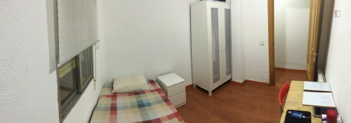 Homely single room in Almagro
