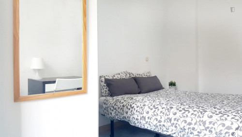  Graceful Double Bedroom Near The Sol Train Station  -  Graceful double bedroom near the Sol train station  - Gallery -  1