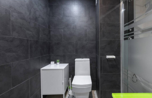 Large twin bedroom in the Delicias neighbourhood - Gallery - 9