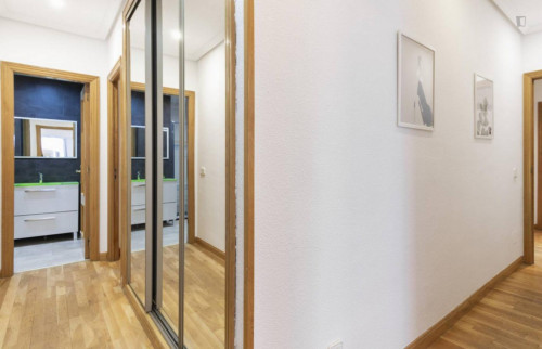 Large twin bedroom in the Delicias neighbourhood - Gallery - 14