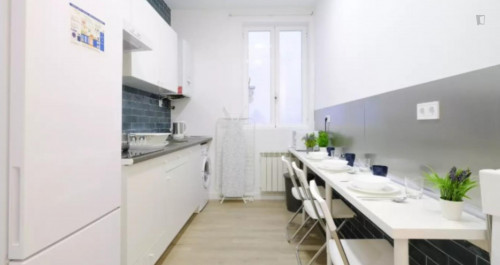 Relaxing double bedroom near Alonso Martínez metro - Gallery - 13
