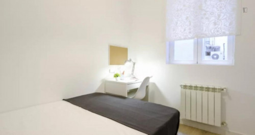 Relaxing double bedroom near Alonso Martínez metro - Gallery - 21