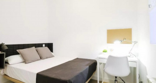 Relaxing double bedroom near Alonso Martínez metro - Gallery - 18