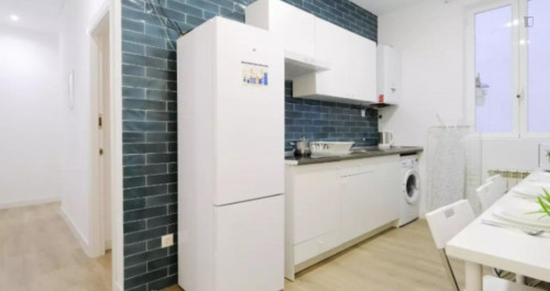 Relaxing double bedroom near Alonso Martínez metro - Gallery - 14