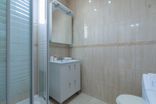 Bright studio next to Universidad Pontificia Comillas ICAI-ICADE - Gallery - 10