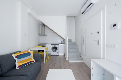 Twin bedroom, with an ensuite bathroom, in Berruguete - Gallery - 5