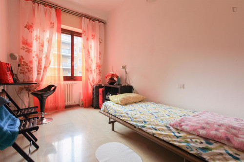 Lovely Single Bedroom In Portello - 1