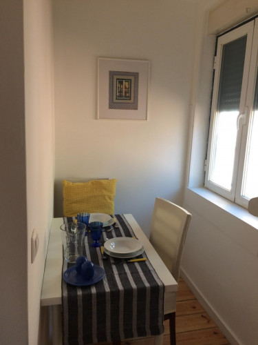 Lovely 1-bedroom apartment close to Lisbon School of Economics and Management