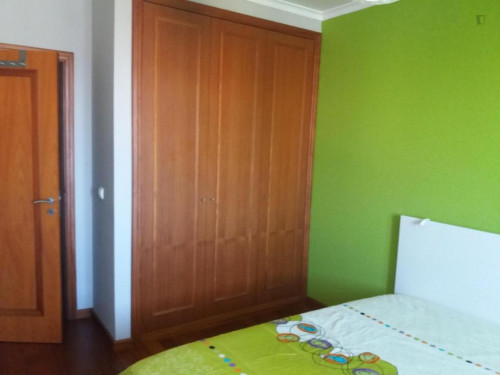  Lovely Double Bedroom Close To Aveiro Train Station  -  Lovely double bedroom close to Aveiro train station  - Gallery -  1