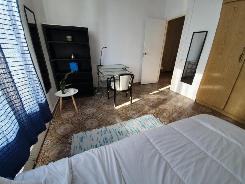 Single bedroom near Drassanes metro station