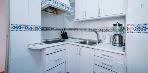 Cosy double bedroom close to Manuel Becerra metro station