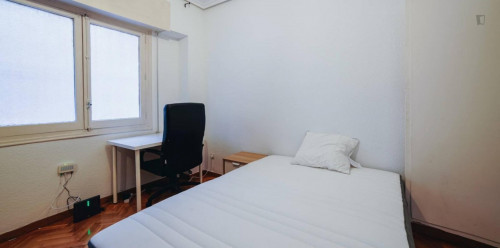Cosy double bedroom close to Manuel Becerra metro station