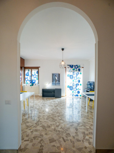 Bed in a twin bedroom in Cologno Monzese