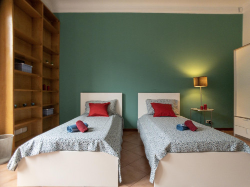 Bed in a twin bedroom in Porta Romana neighbourhood - Gallery - 27