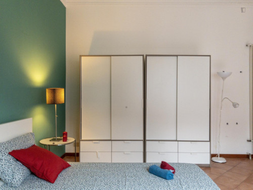Bed in a twin bedroom in Porta Romana neighbourhood - Gallery - 28
