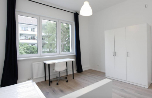Comfy single bedroom in Britz