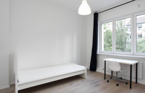 Comfy single bedroom in Britz