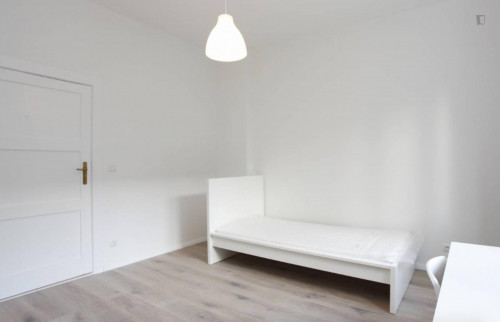 Comfy single bedroom in Britz