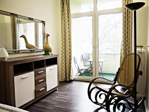Lovely 1-bedroom apartment close to S Halensee (Berlin) transit stop