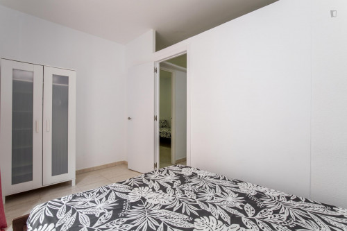 Beautiful double bedroom next to Facultat de Filosofia - Universitat de Barcelona  - Gallery -  5