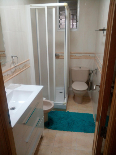 Inviting single ensuite bedroom Pl.1-H1, with its own kitchen, in Mont-Olivet - Gallery - 6