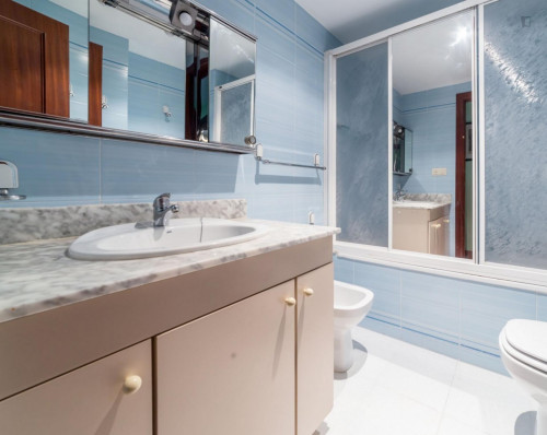 Lovely single bedroom close to Facultat d'Economia (UV)