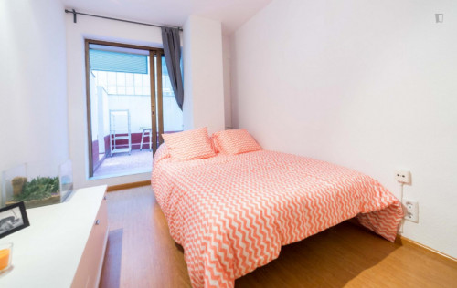 Double bedroom with access to a patio, in the heart of València  - Gallery -  2