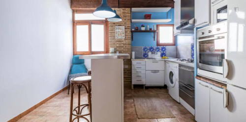 Sunny double bedroom in La Roqueta - Gallery - 13